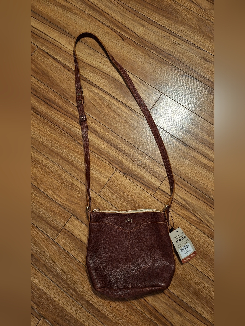 NWT - PORTLAND LEATHER CROSSBODY